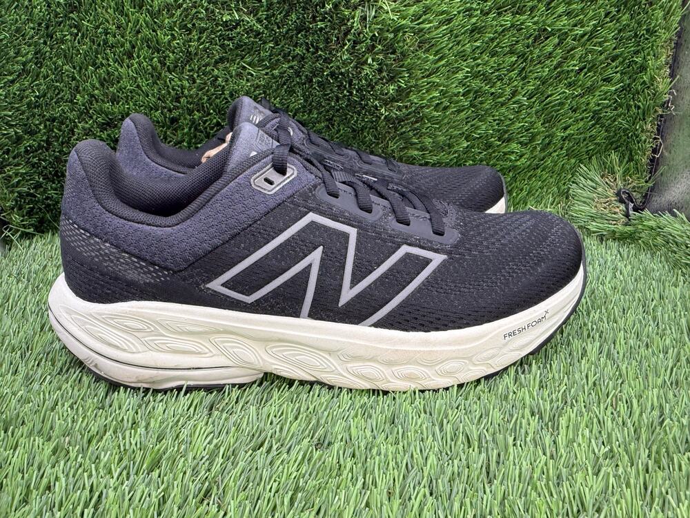 New Balance Black and Cream Men's Casual Sneakers